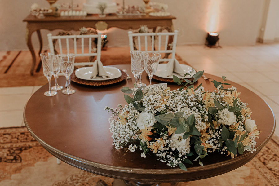 CERIMONIA DE CASAMENTO AO AR LIVRE REALIZADA DE DIA NO CAPIM LIMAO EM MARINGA NO PARANA E FOTOGRAFADO POR LUCAS DREHER E ALINE DREHER