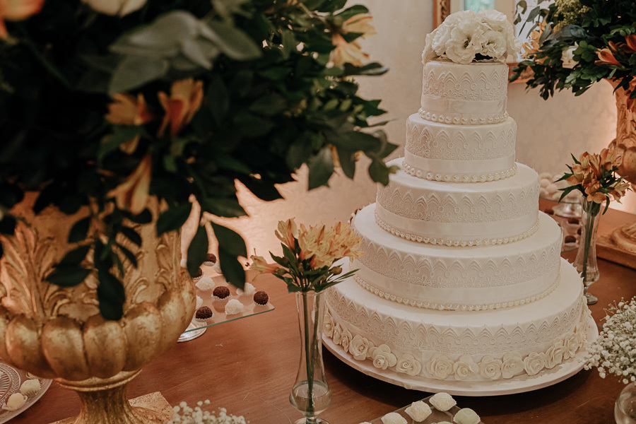 CERIMONIA DE CASAMENTO AO AR LIVRE REALIZADA DE DIA NO CAPIM LIMAO EM MARINGA NO PARANA E FOTOGRAFADO POR LUCAS DREHER E ALINE DREHER