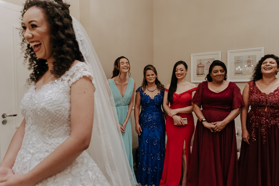 MAKING OF DA NOIVA GEISI REALIZADO NO STUDIO ELAISA CAMILO EM MARINGA NO PARANA E FOTOGRAFADO POR ALINE DREHER