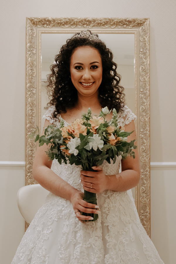 MAKING OF DA NOIVA GEISI REALIZADO NO STUDIO ELAISA CAMILO EM MARINGA NO PARANA E FOTOGRAFADO POR ALINE DREHER