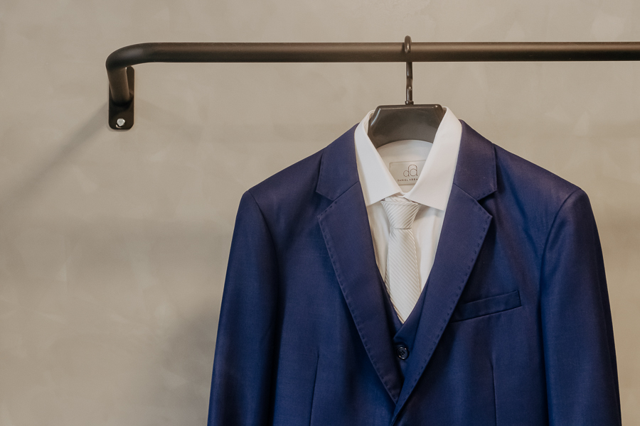 MAKING OF DA PREPARACAO DO NOIVO MATHEUS REALIZADO NA BARBEARIA TESOURAS CLUB EM MARINGA NO PARANA E FOTOGRAFADO POR LUCAS DREHER