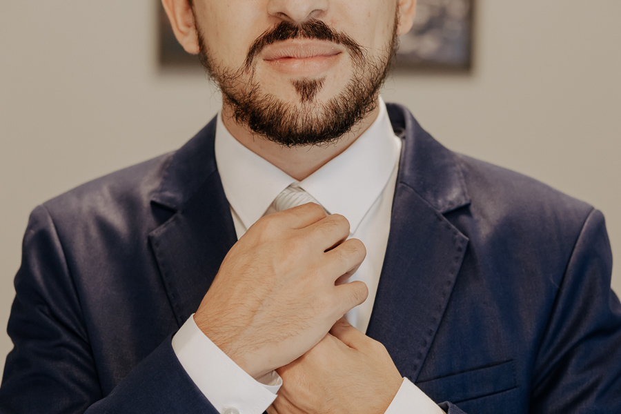 MAKING OF DA PREPARACAO DO NOIVO MATHEUS REALIZADO NA BARBEARIA TESOURAS CLUB EM MARINGA NO PARANA E FOTOGRAFADO POR LUCAS DREHER