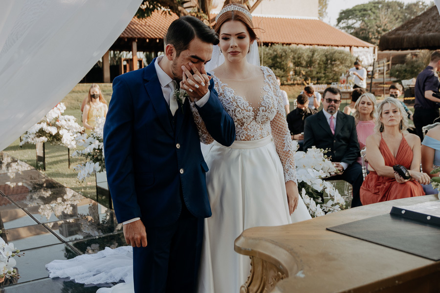 CERIMONIA DE CASAMENTO AO AR LIVRE REALIZADO NA CHACARA ALLAN DE EM IGUATEMI NO PARANA E FOTOGRAFADO POR LUCAS DREHER E ALINE DREHER COM ASSESSORIA DA MF EVENTOS