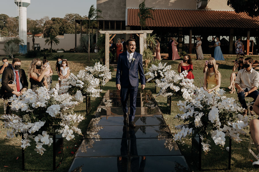 CERIMONIA DE CASAMENTO AO AR LIVRE REALIZADO NA CHACARA ALLAN DE EM IGUATEMI NO PARANA E FOTOGRAFADO POR LUCAS DREHER E ALINE DREHER COM ASSESSORIA DA MF EVENTOS