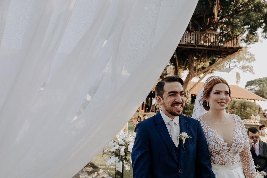 CERIMONIA DE CASAMENTO AO AR LIVRE REALIZADO NA CHACARA ALLAN DE EM IGUATEMI NO PARANA E FOTOGRAFADO POR LUCAS DREHER E ALINE DREHER COM ASSESSORIA DA MF EVENTOS