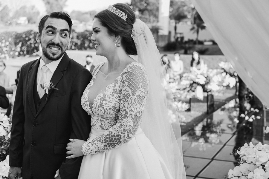 CERIMONIA DE CASAMENTO AO AR LIVRE REALIZADO NA CHACARA ALLAN DE EM IGUATEMI NO PARANA E FOTOGRAFADO POR LUCAS DREHER E ALINE DREHER COM ASSESSORIA DA MF EVENTOS