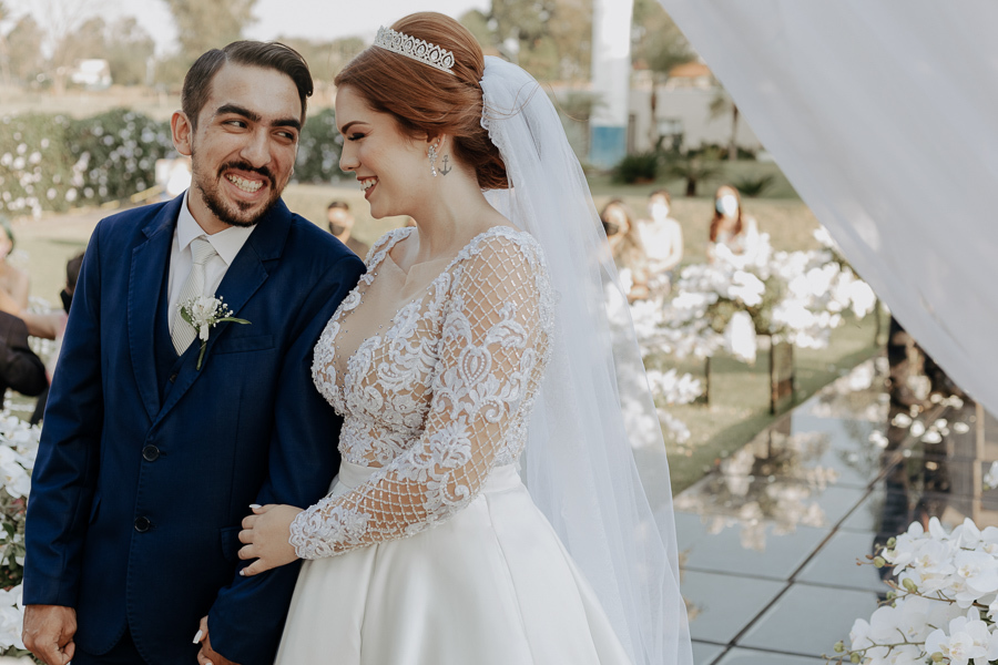 CERIMONIA DE CASAMENTO AO AR LIVRE REALIZADO NA CHACARA ALLAN DE EM IGUATEMI NO PARANA E FOTOGRAFADO POR LUCAS DREHER E ALINE DREHER COM ASSESSORIA DA MF EVENTOS