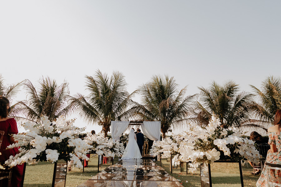 CERIMONIA DE CASAMENTO AO AR LIVRE REALIZADO NA CHACARA ALLAN DE EM IGUATEMI NO PARANA E FOTOGRAFADO POR LUCAS DREHER E ALINE DREHER COM ASSESSORIA DA MF EVENTOS