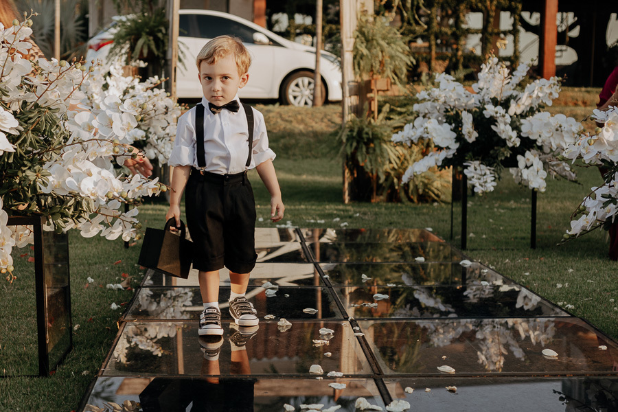 CERIMONIA DE CASAMENTO AO AR LIVRE REALIZADO NA CHACARA ALLAN DE EM IGUATEMI NO PARANA E FOTOGRAFADO POR LUCAS DREHER E ALINE DREHER COM ASSESSORIA DA MF EVENTOS