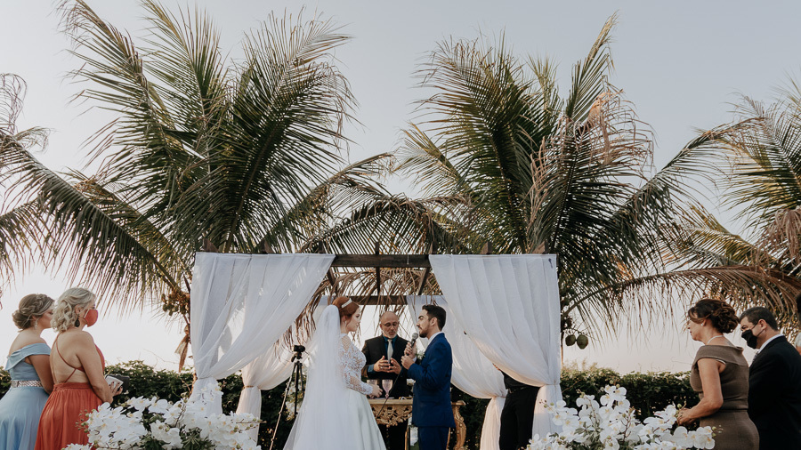 CERIMONIA DE CASAMENTO AO AR LIVRE REALIZADO NA CHACARA ALLAN DE EM IGUATEMI NO PARANA E FOTOGRAFADO POR LUCAS DREHER E ALINE DREHER COM ASSESSORIA DA MF EVENTOS