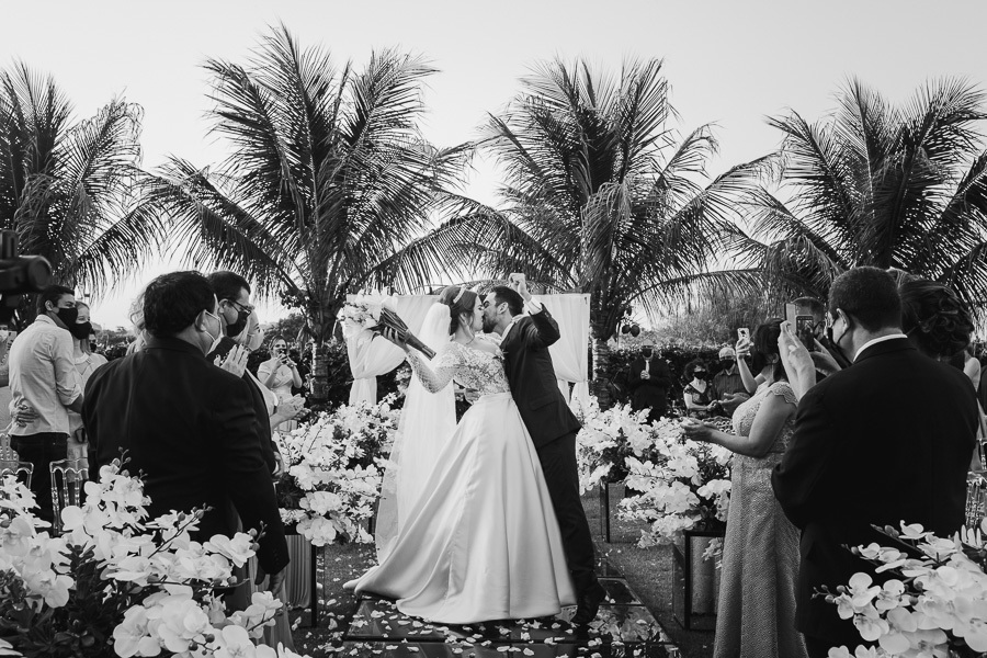 CERIMONIA DE CASAMENTO AO AR LIVRE REALIZADO NA CHACARA ALLAN DE EM IGUATEMI NO PARANA E FOTOGRAFADO POR LUCAS DREHER E ALINE DREHER COM ASSESSORIA DA MF EVENTOS