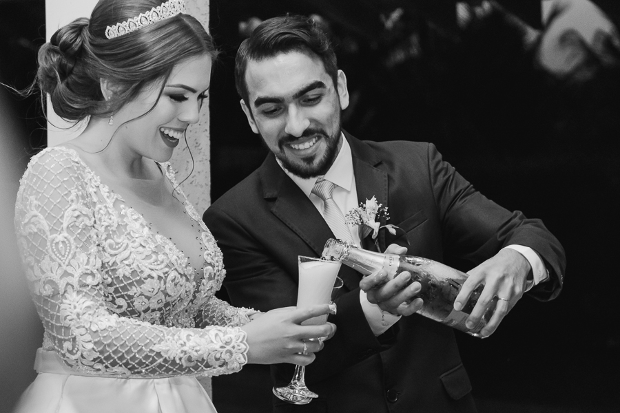 RECEPÇÃO DE CASAMENTO AO AR LIVRE REALIZADO NA CHACARA ALLAN DE EM IGUATEMI NO PARANA E FOTOGRAFADO POR LUCAS DREHER E ALINE DREHER COM ASSESSORIA DA MF EVENTOS