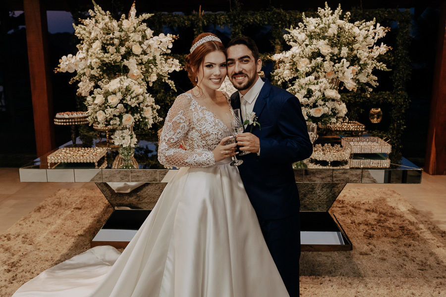 RECEPÇÃO DE CASAMENTO AO AR LIVRE REALIZADO NA CHACARA ALLAN DE EM IGUATEMI NO PARANA E FOTOGRAFADO POR LUCAS DREHER E ALINE DREHER COM ASSESSORIA DA MF EVENTOS