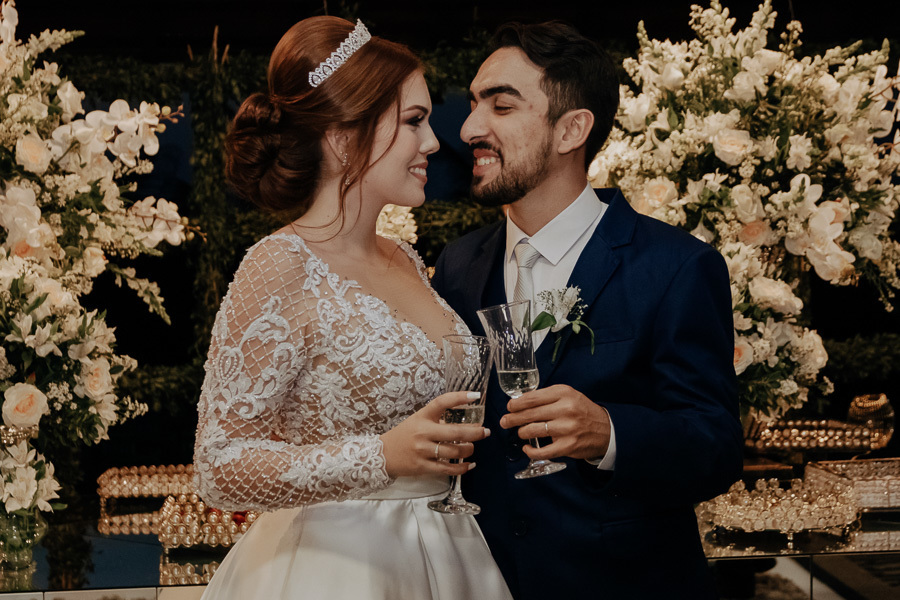 RECEPÇÃO DE CASAMENTO AO AR LIVRE REALIZADO NA CHACARA ALLAN DE EM IGUATEMI NO PARANA E FOTOGRAFADO POR LUCAS DREHER E ALINE DREHER COM ASSESSORIA DA MF EVENTOS