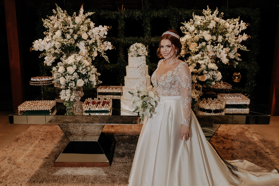 RECEPÇÃO DE CASAMENTO AO AR LIVRE REALIZADO NA CHACARA ALLAN DE EM IGUATEMI NO PARANA E FOTOGRAFADO POR LUCAS DREHER E ALINE DREHER COM ASSESSORIA DA MF EVENTOS
