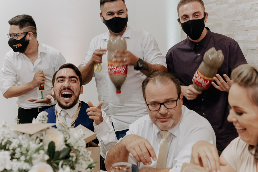 RECEPÇÃO DE CASAMENTO AO AR LIVRE REALIZADO NA CHACARA ALLAN DE EM IGUATEMI NO PARANA E FOTOGRAFADO POR LUCAS DREHER E ALINE DREHER COM ASSESSORIA DA MF EVENTOS