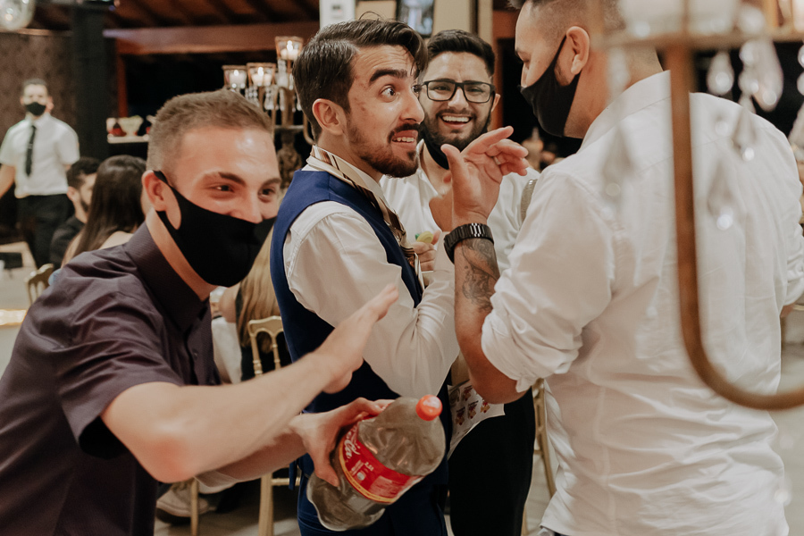 RECEPÇÃO DE CASAMENTO AO AR LIVRE REALIZADO NA CHACARA ALLAN DE EM IGUATEMI NO PARANA E FOTOGRAFADO POR LUCAS DREHER E ALINE DREHER COM ASSESSORIA DA MF EVENTOS