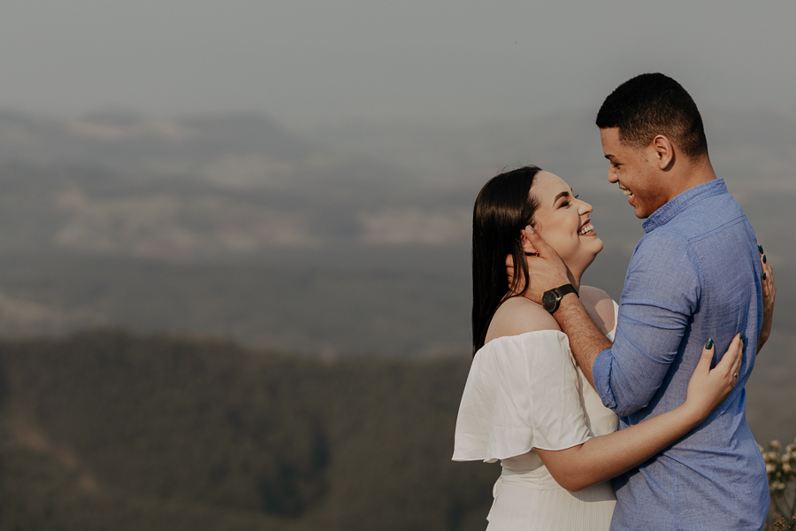 ENSAIO PRE WEDDING REALIZADO NO MORRO DA PEDRA BRANCA EM ORTIGUEIRA PARANA E FOTOGRAFADO POR LUCAS DREHER
