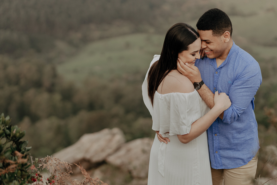 ENSAIO PRE WEDDING REALIZADO NO MORRO DA PEDRA BRANCA EM ORTIGUEIRA PARANA E FOTOGRAFADO POR LUCAS DREHER