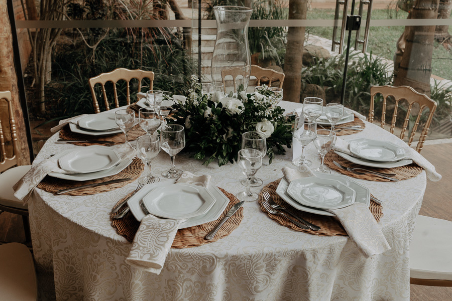 DECORACAO DE CASAMENTO AO AR LIVRE REALIZADO POR MARINGA DECORACOES NO RECANTO PARAISO EM MARINGA NO PARANA