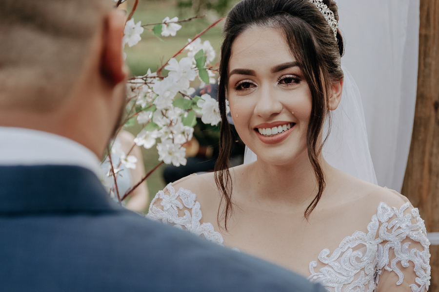 CERIMONIA DE CASAMENTO DURANTE O DIA REALIZADO NO RECANTO PARAISO EM MARINGA NO PARANA E FOTOGRAFADO POR LUCAS DREHER E ALINE DREHER