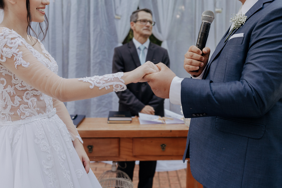 CERIMONIA DE CASAMENTO DURANTE O DIA REALIZADO NO RECANTO PARAISO EM MARINGA NO PARANA E FOTOGRAFADO POR LUCAS DREHER E ALINE DREHER