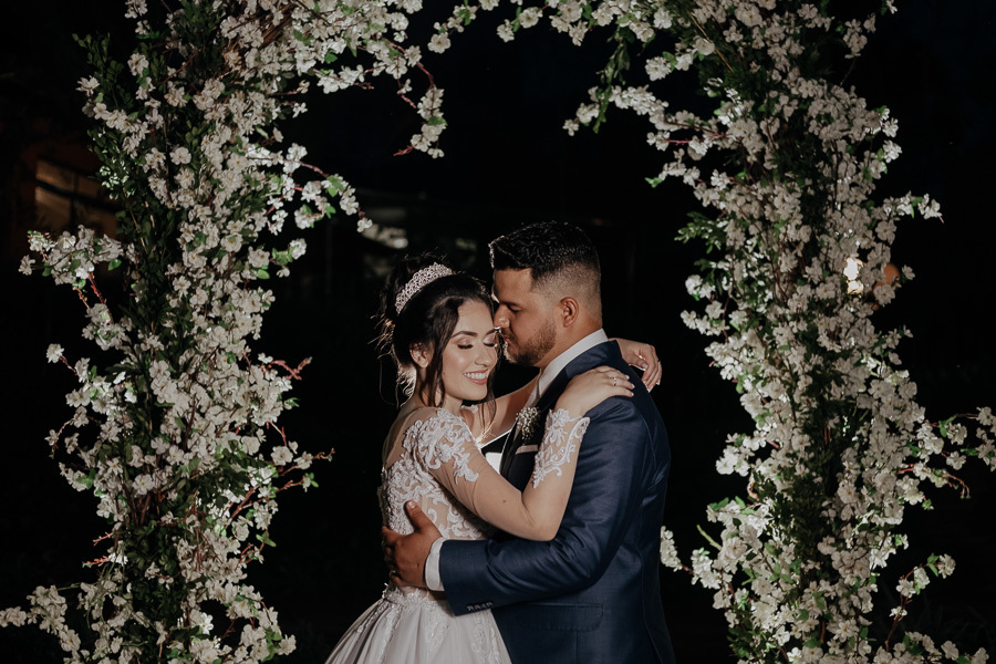 ENSAIO POS CERIMÔNIA AO AR LIVRE REALIZADO NO RECANTO PARAISO EM MARINGA NO PARANA E FOTOGRAFADO POR LUCAS DREHER E ALINE DREHER