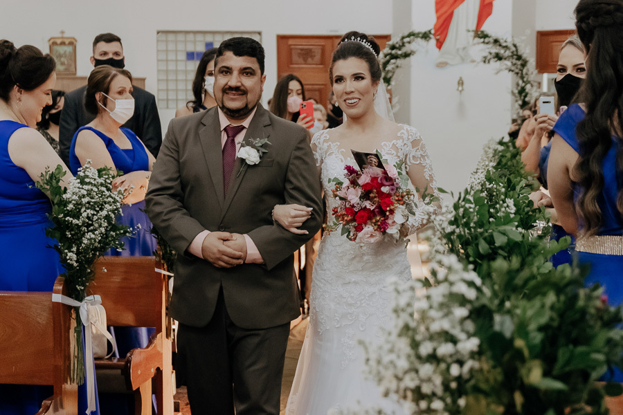 CERIMONIA DE CASAMENTO CATOLICA REALIZADA NA IGREJA SAGRADO CORACAO DE JESUS EM MARINGA PARANA E FOTOGRAFADO POR LUCAS DREHER E ALINE DREHER