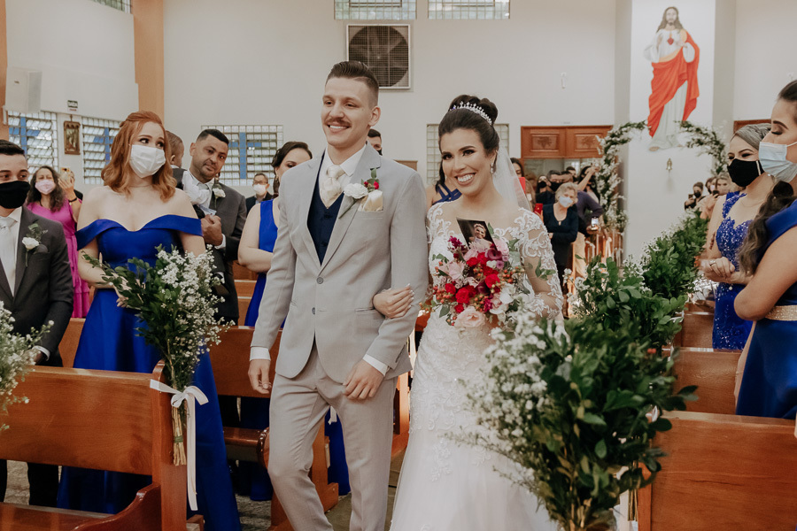 CERIMONIA DE CASAMENTO CATOLICA REALIZADA NA IGREJA SAGRADO CORACAO DE JESUS EM MARINGA PARANA E FOTOGRAFADO POR LUCAS DREHER E ALINE DREHER