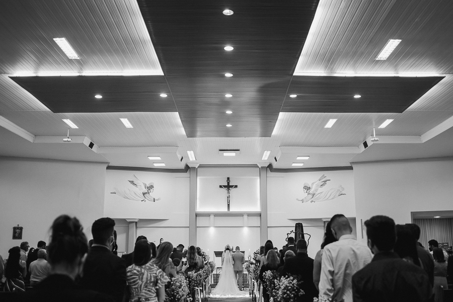 CERIMONIA DE CASAMENTO CATOLICA REALIZADA NA IGREJA SAGRADO CORACAO DE JESUS EM MARINGA PARANA E FOTOGRAFADO POR LUCAS DREHER E ALINE DREHER