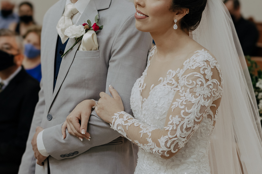 CERIMONIA DE CASAMENTO CATOLICA REALIZADA NA IGREJA SAGRADO CORACAO DE JESUS EM MARINGA PARANA E FOTOGRAFADO POR LUCAS DREHER E ALINE DREHER