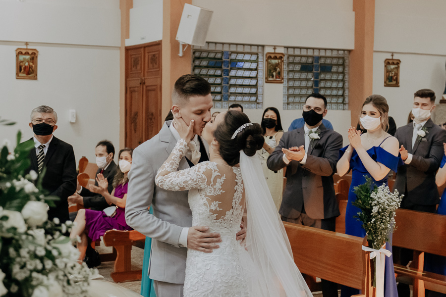 CERIMONIA DE CASAMENTO CATOLICA REALIZADA NA IGREJA SAGRADO CORACAO DE JESUS EM MARINGA PARANA E FOTOGRAFADO POR LUCAS DREHER E ALINE DREHER