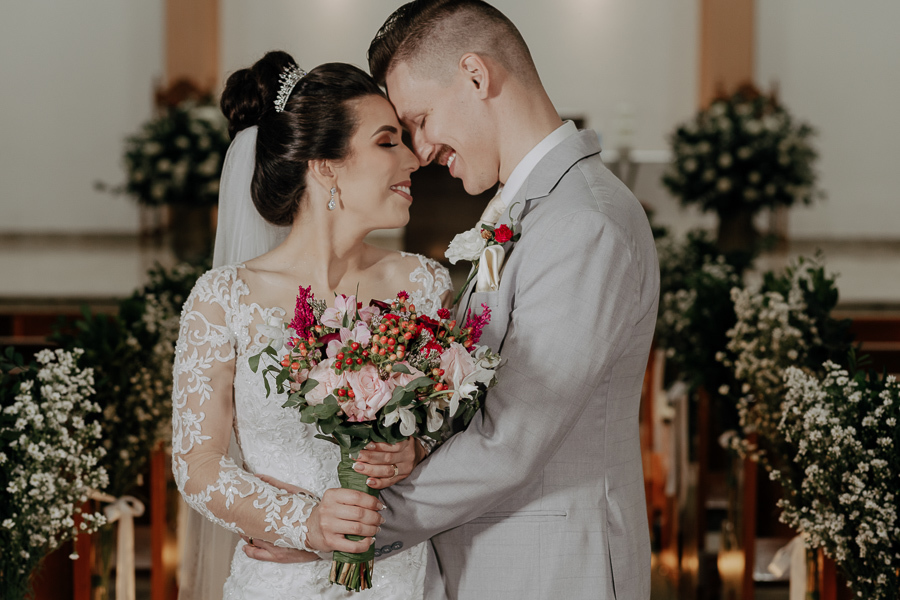 CERIMONIA DE CASAMENTO CATOLICA REALIZADA NA IGREJA SAGRADO CORACAO DE JESUS EM MARINGA PARANA E FOTOGRAFADO POR LUCAS DREHER E ALINE DREHER