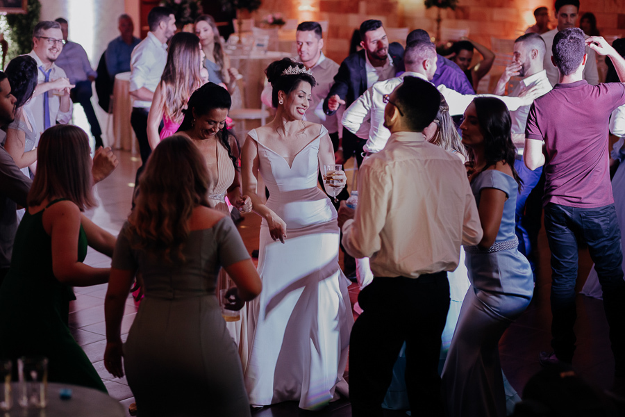 RECEPCAO DE CASAMENTO REALIZADA NA AFMM ASSOCIACAO DOS FUNCIONARIOS MUNICIPAIS DE MARINGA EM MARINGA NO PARANA E FOTOGRAFADO POR LUCAS DREHER