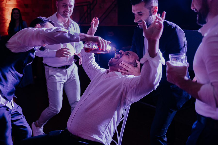 RECEPCAO DE CASAMENTO REALIZADA NA AFMM ASSOCIACAO DOS FUNCIONARIOS MUNICIPAIS DE MARINGA EM MARINGA NO PARANA E FOTOGRAFADO POR LUCAS DREHER