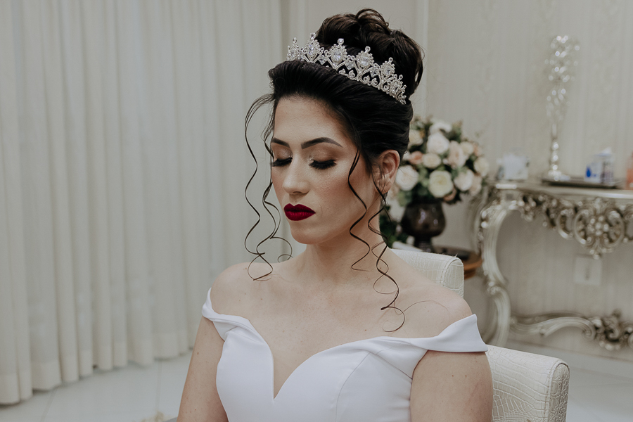 MAKING OF NOIVA TALITA REALIZADO NO STILO CABELEIREIRO EM MARINGA NO PARANA E FOTOGRAFADO POR LUCAS DREHER