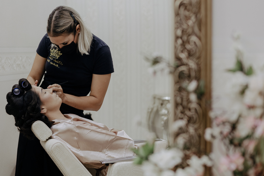 MAKING OF NOIVA TALITA REALIZADO NO STILO CABELEIREIRO EM MARINGA NO PARANA E FOTOGRAFADO POR LUCAS DREHER