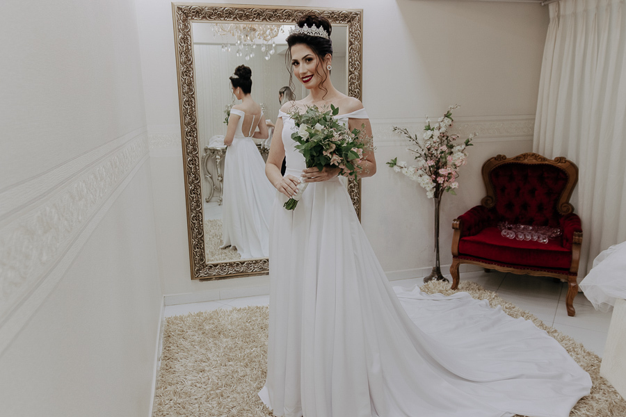 MAKING OF NOIVA TALITA REALIZADO NO STILO CABELEIREIRO EM MARINGA NO PARANA E FOTOGRAFADO POR LUCAS DREHER