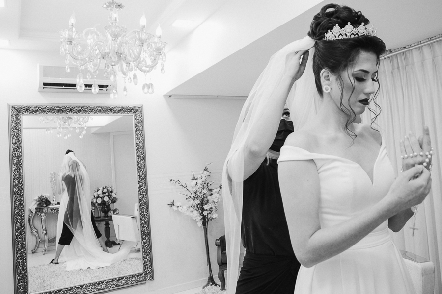 MAKING OF NOIVA TALITA REALIZADO NO STILO CABELEIREIRO EM MARINGA NO PARANA E FOTOGRAFADO POR LUCAS DREHER