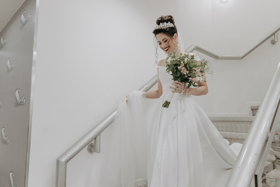 MAKING OF NOIVA TALITA REALIZADO NO STILO CABELEIREIRO EM MARINGA NO PARANA E FOTOGRAFADO POR LUCAS DREHER