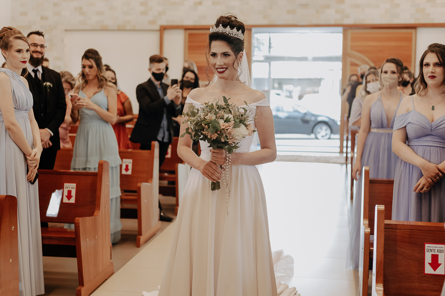 CERIMÔNIA DE CASAMENTO NA IGREJA CATÓLICA PARÓQUIA SAO MIGUEL EM MARINGA NO PARANA E FOTOGRAFADO POR LUCAS DREHER