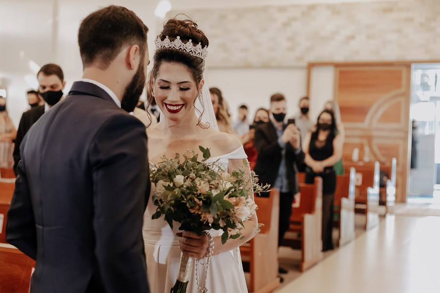 CERIMÔNIA DE CASAMENTO NA IGREJA CATÓLICA PARÓQUIA SAO MIGUEL EM MARINGA NO PARANA E FOTOGRAFADO POR LUCAS DREHER