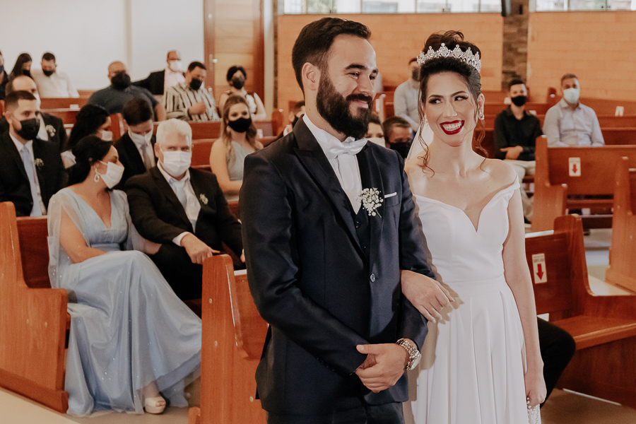 CERIMÔNIA DE CASAMENTO NA IGREJA CATÓLICA PARÓQUIA SAO MIGUEL EM MARINGA NO PARANA E FOTOGRAFADO POR LUCAS DREHER