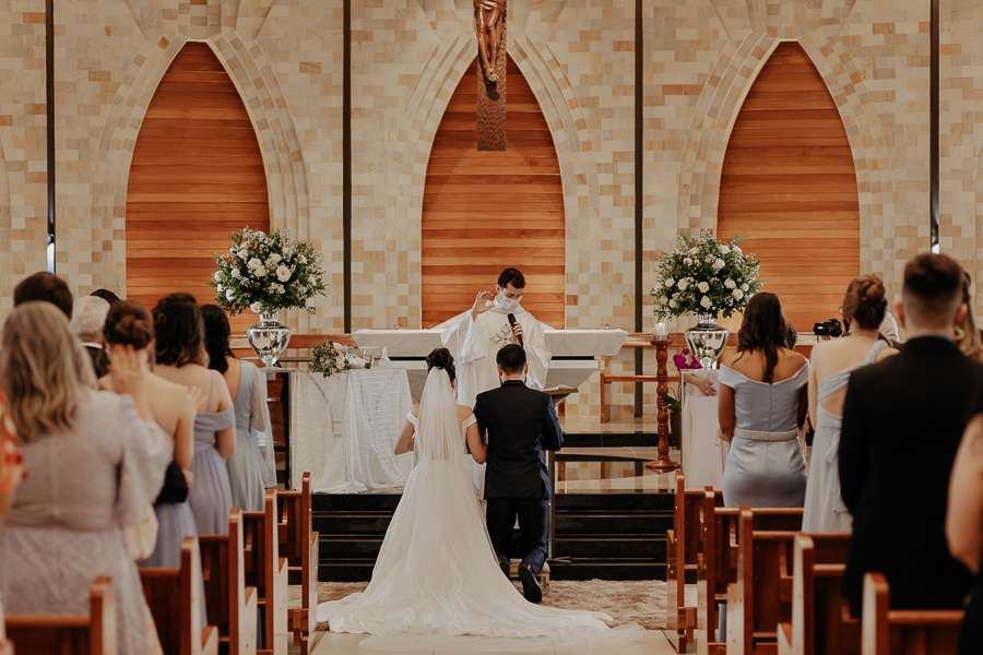 CERIMÔNIA DE CASAMENTO NA IGREJA CATÓLICA PARÓQUIA SAO MIGUEL EM MARINGA NO PARANA E FOTOGRAFADO POR LUCAS DREHER