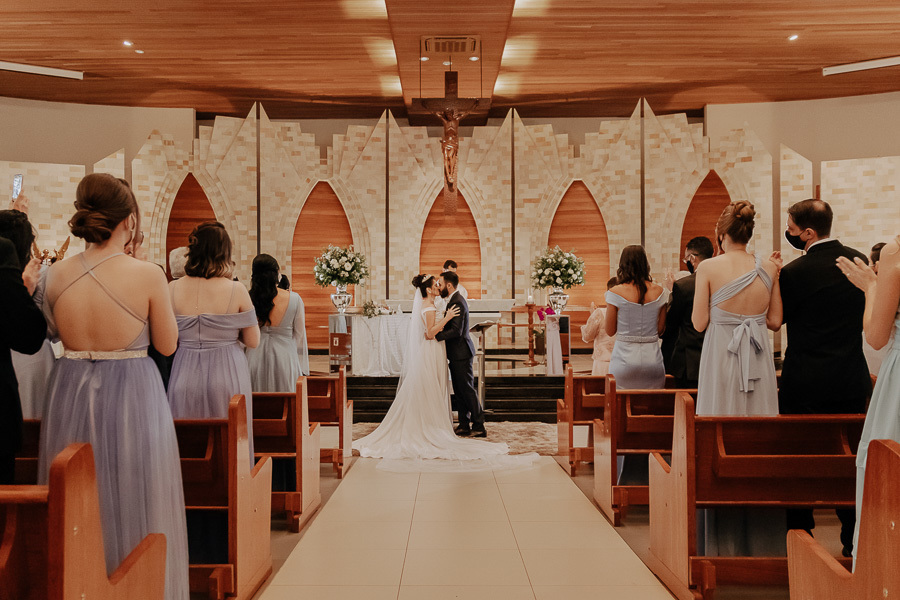 CERIMÔNIA DE CASAMENTO NA IGREJA CATÓLICA PARÓQUIA SAO MIGUEL EM MARINGA NO PARANA E FOTOGRAFADO POR LUCAS DREHER