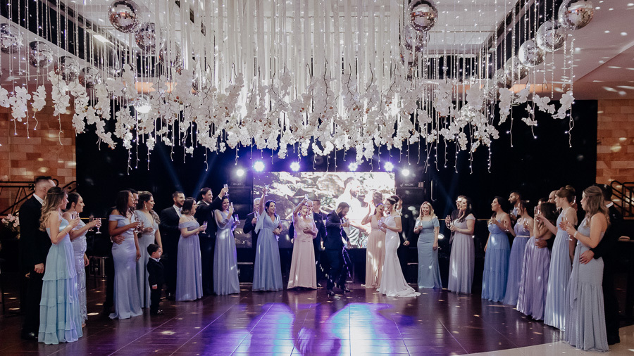 RECEPCAO DE CASAMENTO REALIZADA NA AFMM ASSOCIACAO DOS FUNCIONARIOS MUNICIPAIS DE MARINGA EM MARINGA NO PARANA E FOTOGRAFADO POR LUCAS DREHER