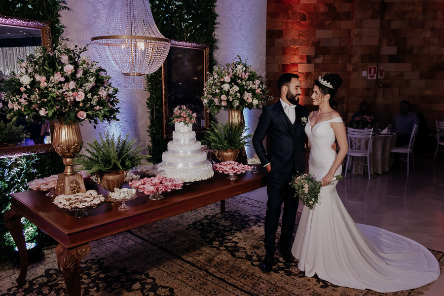 RECEPCAO DE CASAMENTO REALIZADA NA AFMM ASSOCIACAO DOS FUNCIONARIOS MUNICIPAIS DE MARINGA EM MARINGA NO PARANA E FOTOGRAFADO POR LUCAS DREHER