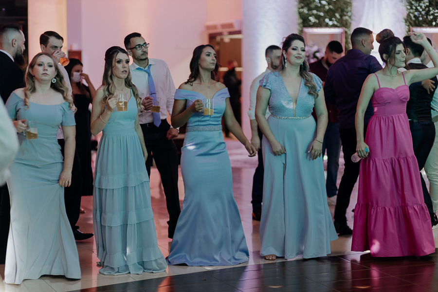 RECEPCAO DE CASAMENTO REALIZADA NA AFMM ASSOCIACAO DOS FUNCIONARIOS MUNICIPAIS DE MARINGA EM MARINGA NO PARANA E FOTOGRAFADO POR LUCAS DREHER