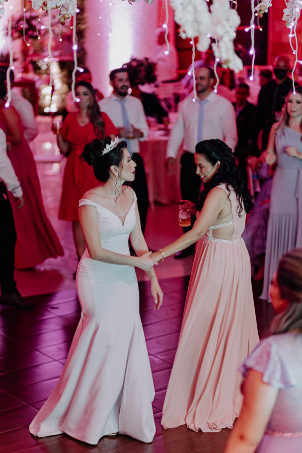 RECEPCAO DE CASAMENTO REALIZADA NA AFMM ASSOCIACAO DOS FUNCIONARIOS MUNICIPAIS DE MARINGA EM MARINGA NO PARANA E FOTOGRAFADO POR LUCAS DREHER