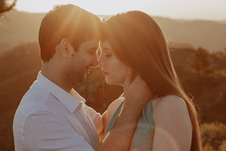 ENSAIO PRE CASAMENTO REALIZADO NO MORRO DA PEDRA BRANCA EM MAUA DA SERRA NO PARANA E FOTOGRAFADO POR LUCAS DREHER E ALINE DREHER 
